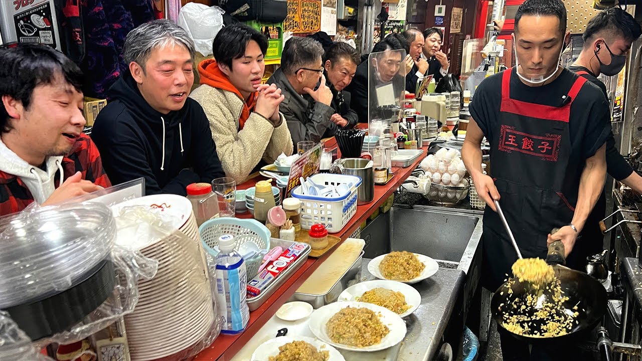 福岡市博多区中洲の3兄弟の炒飯道場「王餃子」